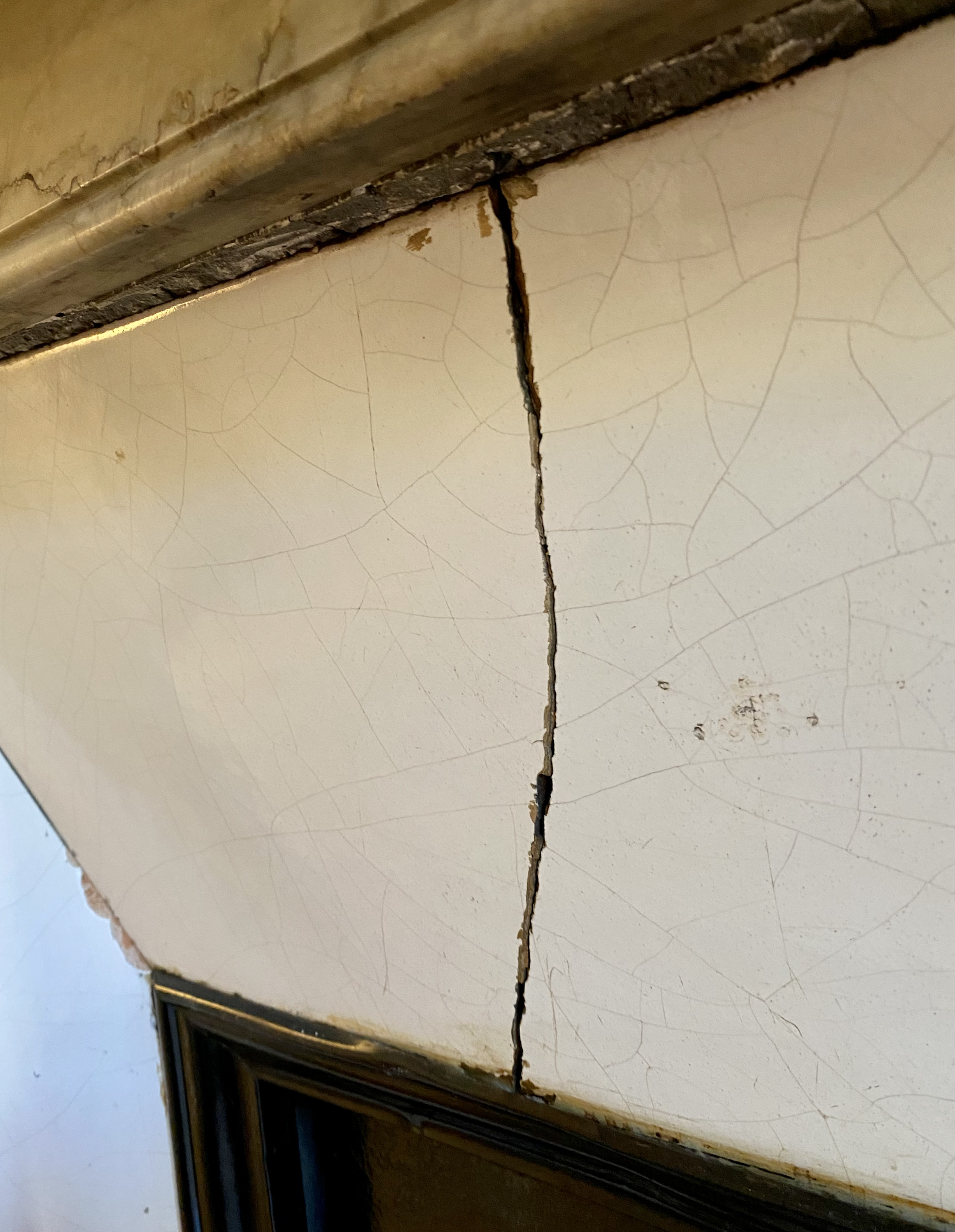 Réparer fissure cheminée ancienne
